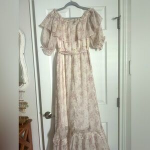 VICI Dress, Off-White/Light Pink floral, Size Small